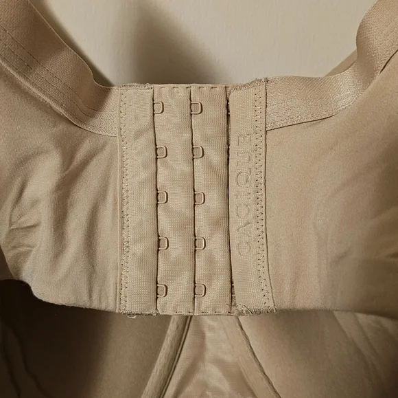 Cacique 44H Full Coverage Bra - Picture 3 of 4